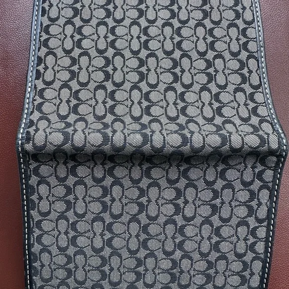 Passport holder - Picture 2 of 3